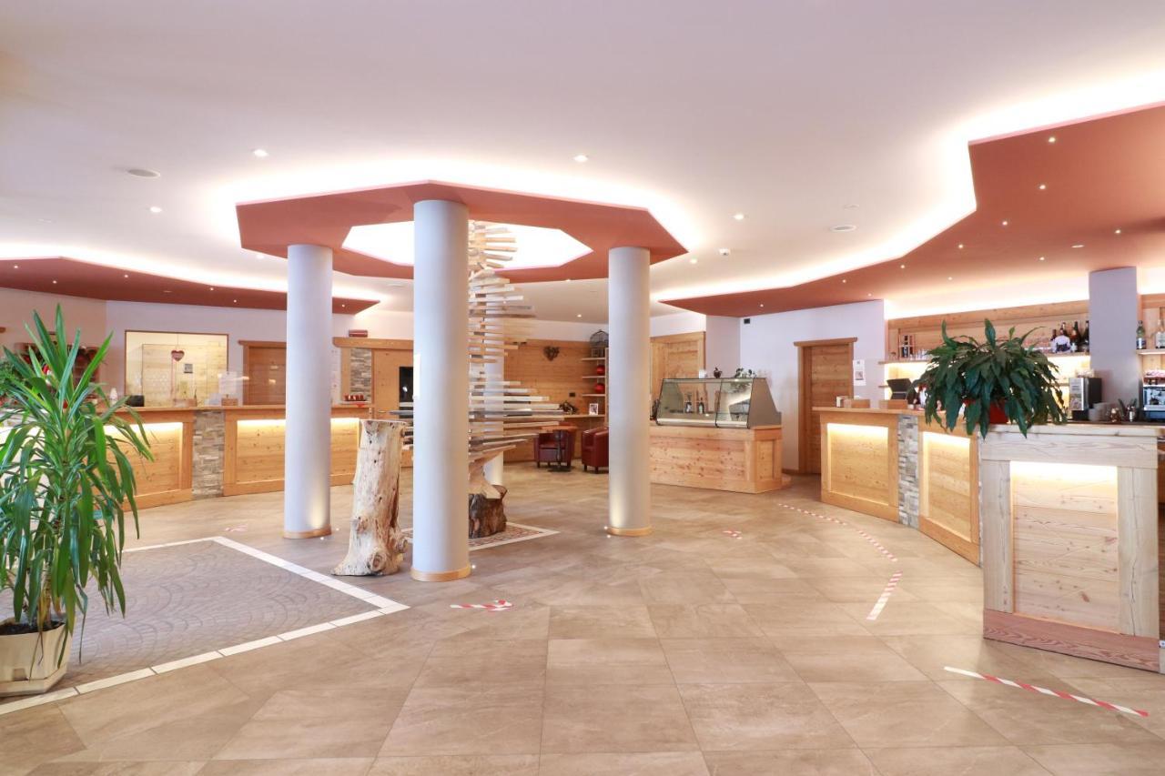 Alpen Garten Hotel Margherita Rumo Екстер'єр фото