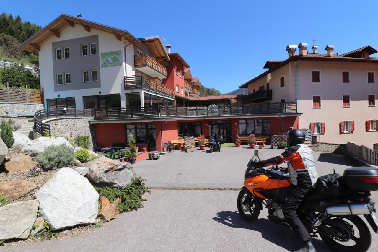 Alpen Garten Hotel Margherita Rumo Екстер'єр фото