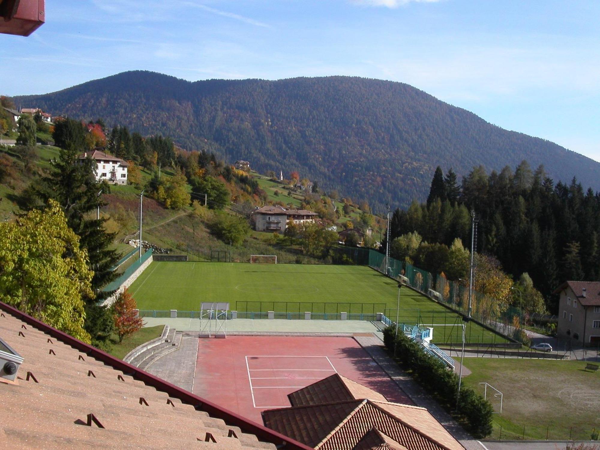 Alpen Garten Hotel Margherita Rumo Екстер'єр фото