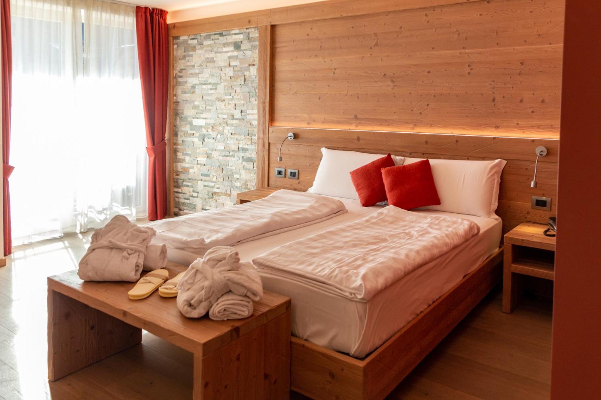 Alpen Garten Hotel Margherita Rumo Екстер'єр фото