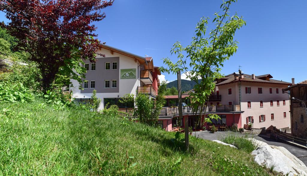 Alpen Garten Hotel Margherita Rumo Екстер'єр фото