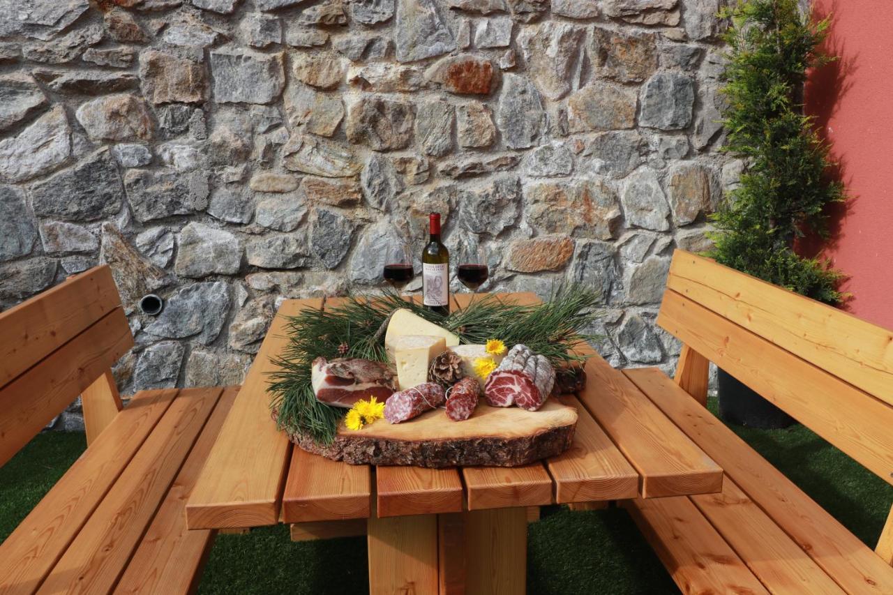 Alpen Garten Hotel Margherita Rumo Екстер'єр фото